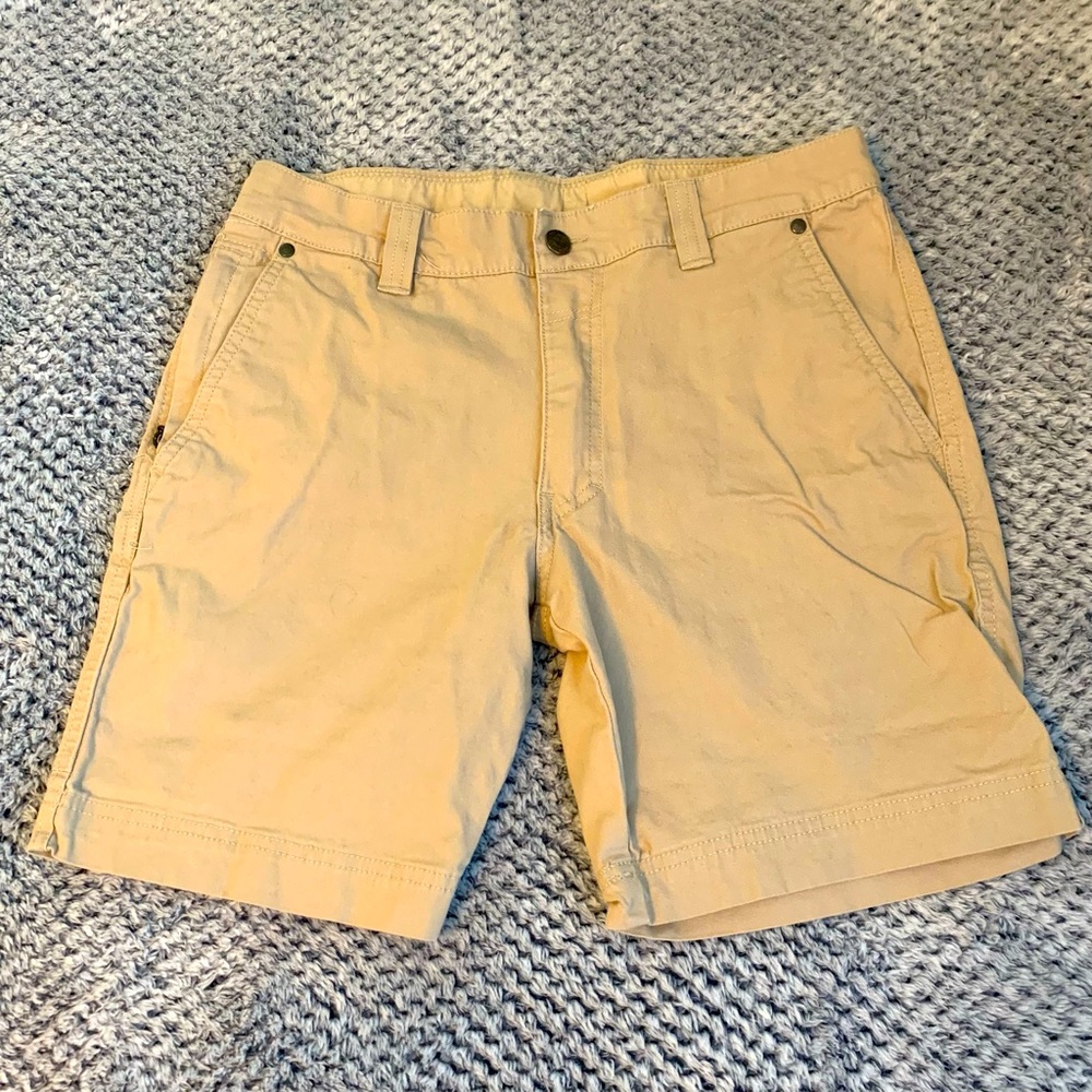Columbia brand khaki/beige shorts - size W 30